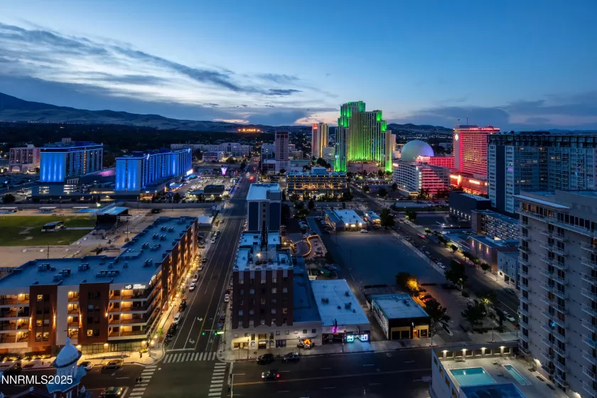100 Arlington, Reno, Nevada 89501, 2 Bedrooms Bedrooms, ,3 BathroomsBathrooms,Residential,Residential,Arlington,250053830