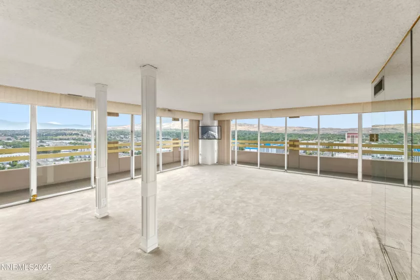 100 Arlington, Reno, Nevada 89501, 2 Bedrooms Bedrooms, ,3 BathroomsBathrooms,Residential,Residential,Arlington,250053830