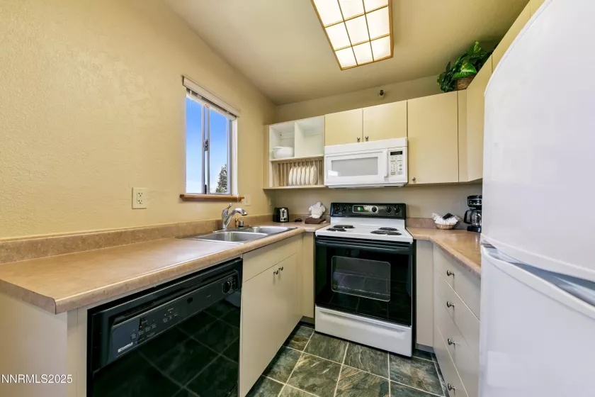 305 Galaxy, Stateline, Nevada 89449, 2 Bedrooms Bedrooms, ,1 BathroomBathrooms,Residential,Residential,Galaxy,250053835