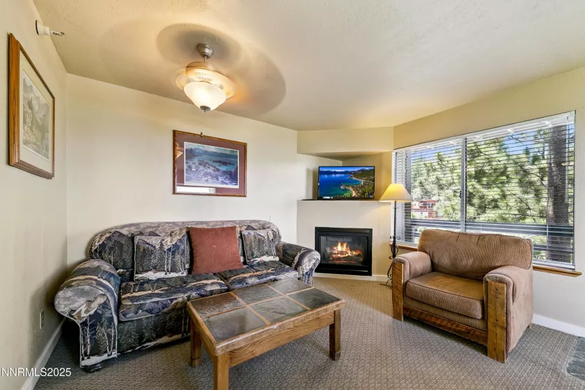 305 Galaxy, Stateline, Nevada 89449, 2 Bedrooms Bedrooms, ,1 BathroomBathrooms,Residential,Residential,Galaxy,250053836