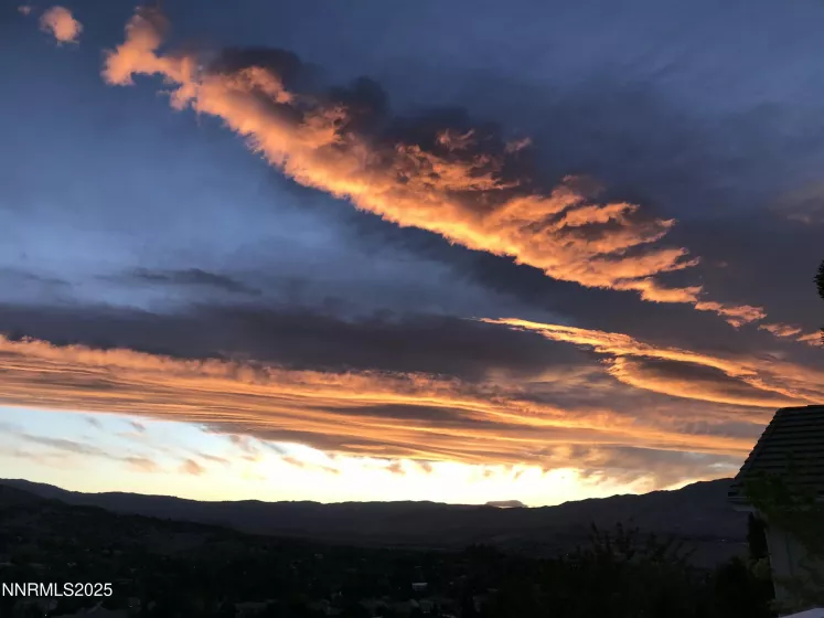 3911 Westpoint, Reno, Nevada 89509, 4 Bedrooms Bedrooms, ,4 BathroomsBathrooms,Residential,Residential,Westpoint,250053837