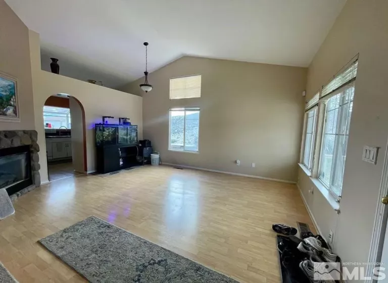 5398 Coit, Reno, Nevada 89523, 4 Bedrooms Bedrooms, ,3 BathroomsBathrooms,Residential Lease,Manufactured,Coit,250053839