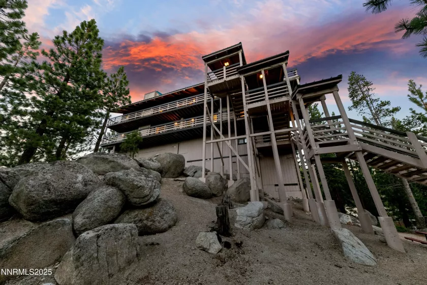 305 Galaxy, Stateline, Nevada 89449, 3 Bedrooms Bedrooms, ,2 BathroomsBathrooms,Residential,Residential,Galaxy,250053844