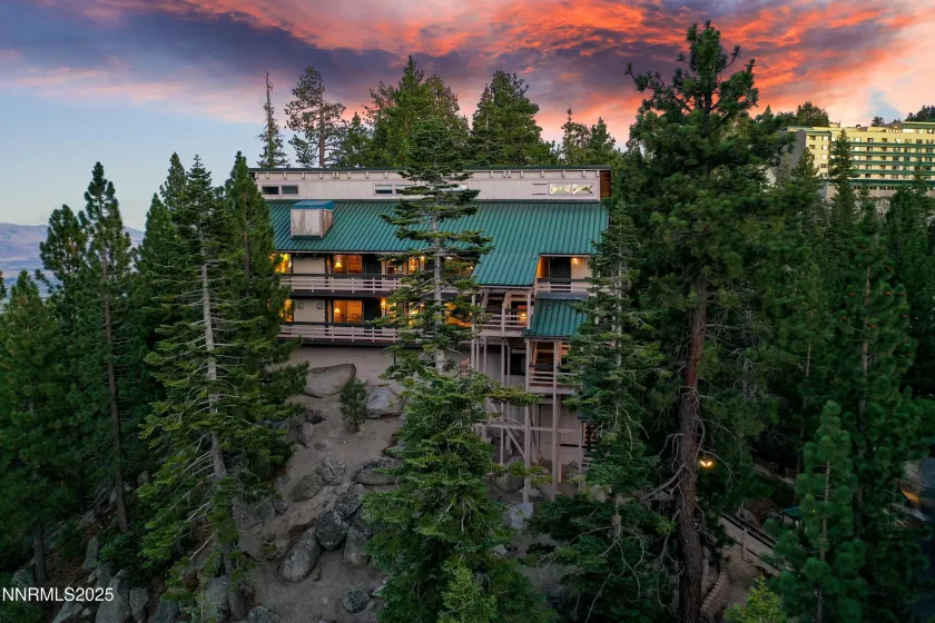 305 Galaxy, Stateline, Nevada 89449, 3 Bedrooms Bedrooms, ,2 BathroomsBathrooms,Residential,Residential,Galaxy,250053844