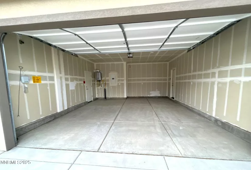 6786 Lunar Orbit, Sparks, Nevada 89436, 4 Bedrooms Bedrooms, ,3 BathroomsBathrooms,Residential Lease,Manufactured,Lunar Orbit,250053843