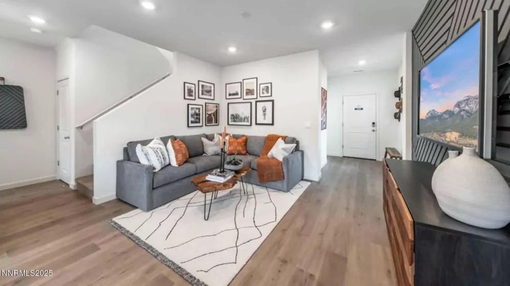 806 Orchard Rock, Reno, Nevada 89506, 3 Bedrooms Bedrooms, ,3 BathroomsBathrooms,Residential,Residential,Orchard Rock,250053850