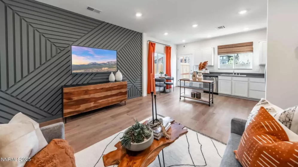 806 Orchard Rock, Reno, Nevada 89506, 3 Bedrooms Bedrooms, ,3 BathroomsBathrooms,Residential,Residential,Orchard Rock,250053850