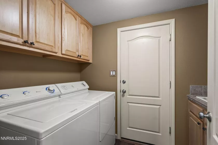 1550 Istrice, Sparks, Nevada 89436, 3 Bedrooms Bedrooms, ,3 BathroomsBathrooms,Residential,Residential,Istrice,250053852