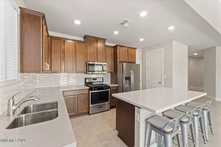 7597 Rambling Rdg, Reno, Nevada 89506, 4 Bedrooms Bedrooms, ,3 BathroomsBathrooms,Residential Lease,Manufactured,Rambling Rdg,250053851