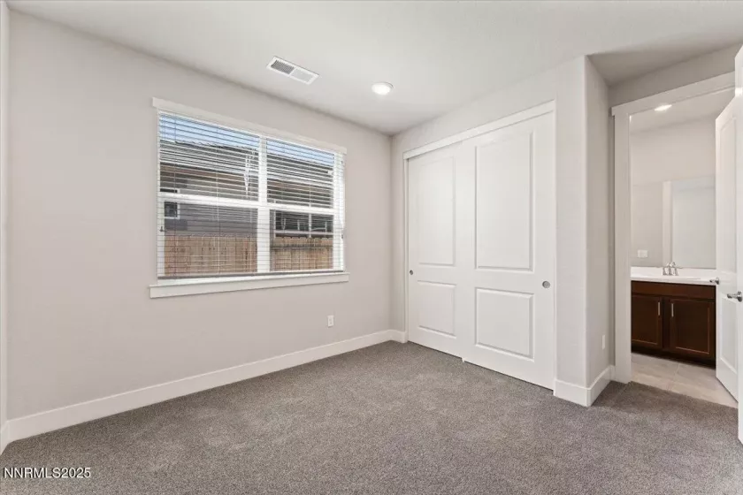 7597 Rambling Rdg, Reno, Nevada 89506, 4 Bedrooms Bedrooms, ,3 BathroomsBathrooms,Residential Lease,Manufactured,Rambling Rdg,250053851