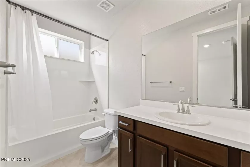 7597 Rambling Rdg, Reno, Nevada 89506, 4 Bedrooms Bedrooms, ,3 BathroomsBathrooms,Residential Lease,Manufactured,Rambling Rdg,250053851