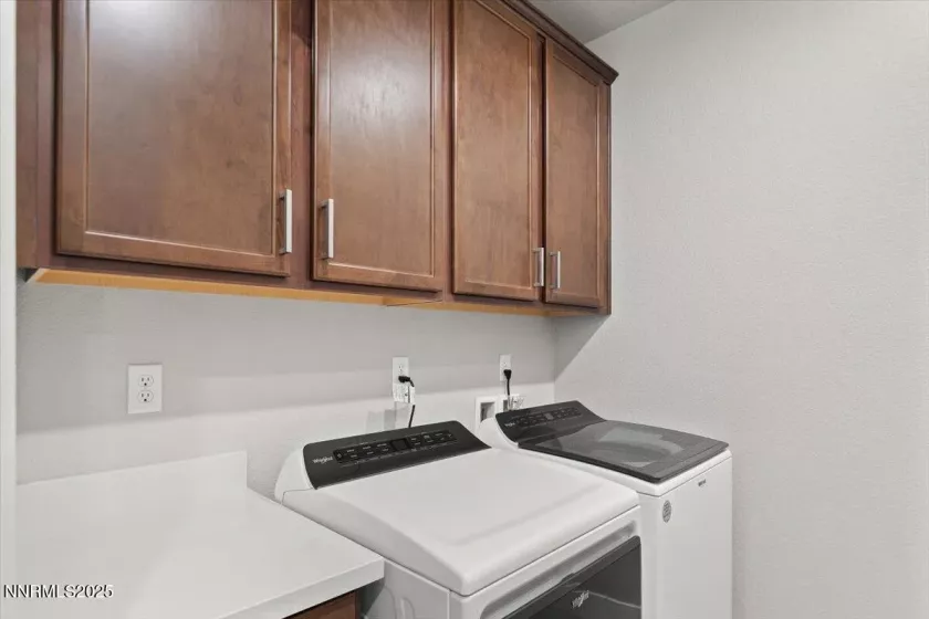 7597 Rambling Rdg, Reno, Nevada 89506, 4 Bedrooms Bedrooms, ,3 BathroomsBathrooms,Residential Lease,Manufactured,Rambling Rdg,250053851