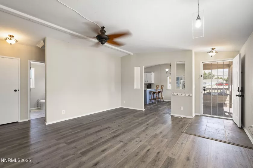 3665 Hummingbird, Reno, Nevada 89508, 3 Bedrooms Bedrooms, ,2 BathroomsBathrooms,Residential,Residential,Hummingbird,250053854