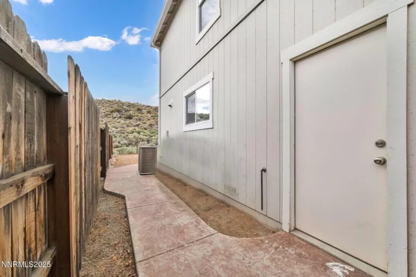 7644 Corso, Reno, Nevada 89506, 5 Bedrooms Bedrooms, ,3 BathroomsBathrooms,Residential,Residential,Corso,250053859