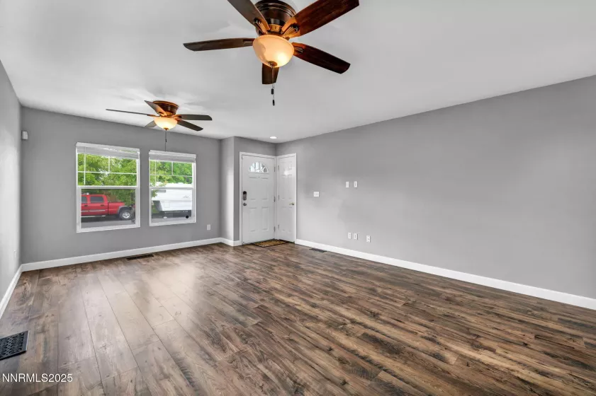 7644 Corso, Reno, Nevada 89506, 5 Bedrooms Bedrooms, ,3 BathroomsBathrooms,Residential,Residential,Corso,250053859