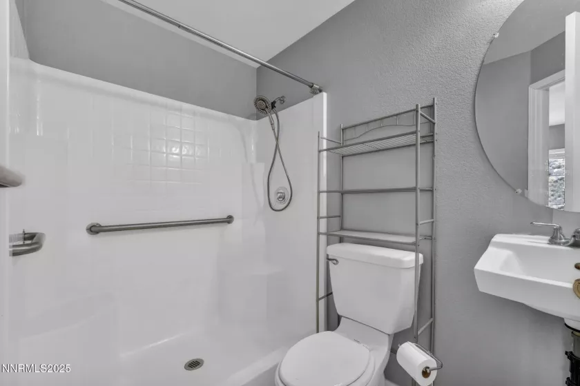7644 Corso, Reno, Nevada 89506, 5 Bedrooms Bedrooms, ,3 BathroomsBathrooms,Residential,Residential,Corso,250053859