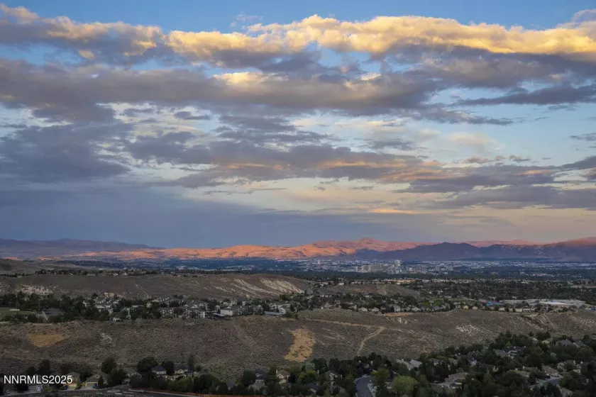 2170 Heatherwood, Reno, Nevada 89523, 3 Bedrooms Bedrooms, ,2 BathroomsBathrooms,Residential,Residential,Heatherwood,250053863
