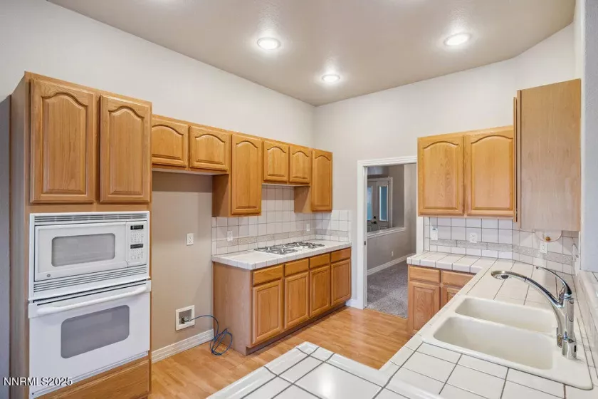 2170 Heatherwood, Reno, Nevada 89523, 3 Bedrooms Bedrooms, ,2 BathroomsBathrooms,Residential,Residential,Heatherwood,250053863