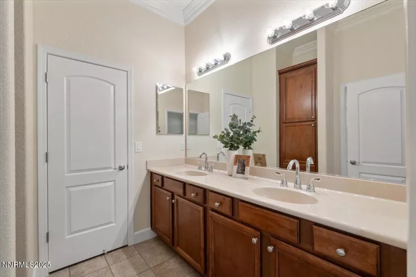 11740 Anthem, Sparks, Nevada 89441, 5 Bedrooms Bedrooms, ,4 BathroomsBathrooms,Residential,Residential,Anthem,250053864