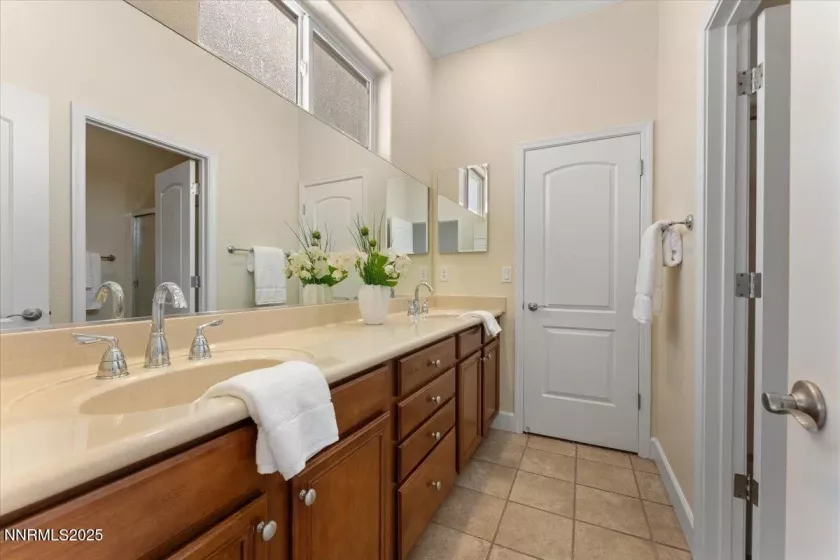 11740 Anthem, Sparks, Nevada 89441, 5 Bedrooms Bedrooms, ,4 BathroomsBathrooms,Residential,Residential,Anthem,250053864