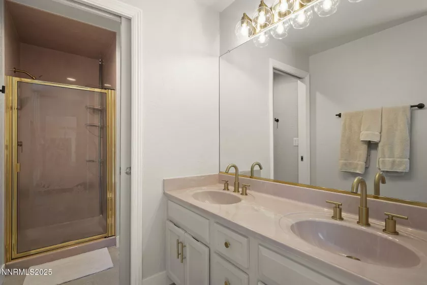 1080 Tudor, Reno, Nevada 89503, 4 Bedrooms Bedrooms, ,3 BathroomsBathrooms,Residential,Residential,Tudor,250053866
