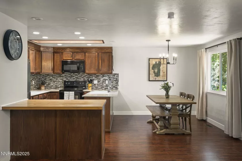 1080 Tudor, Reno, Nevada 89503, 4 Bedrooms Bedrooms, ,3 BathroomsBathrooms,Residential,Residential,Tudor,250053866