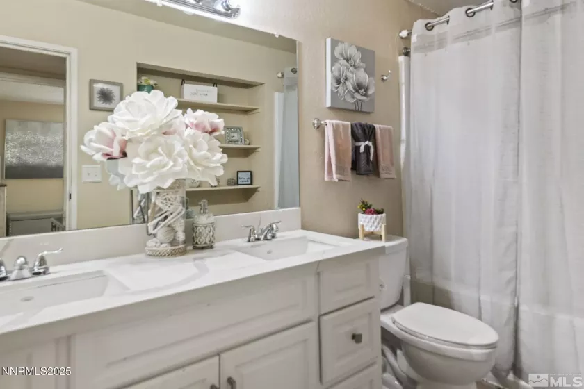 4602 Neil, Reno, Nevada 89502, 2 Bedrooms Bedrooms, ,1 BathroomBathrooms,Residential,Residential,Neil,250053867