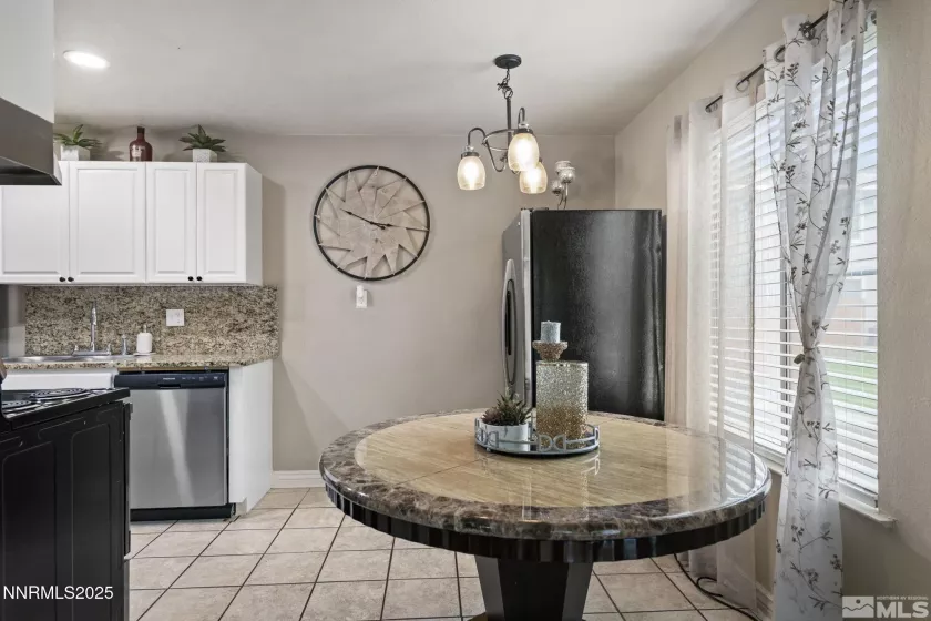 4602 Neil, Reno, Nevada 89502, 2 Bedrooms Bedrooms, ,1 BathroomBathrooms,Residential,Residential,Neil,250053867