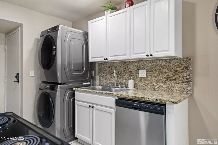 4602 Neil, Reno, Nevada 89502, 2 Bedrooms Bedrooms, ,1 BathroomBathrooms,Residential,Residential,Neil,250053867