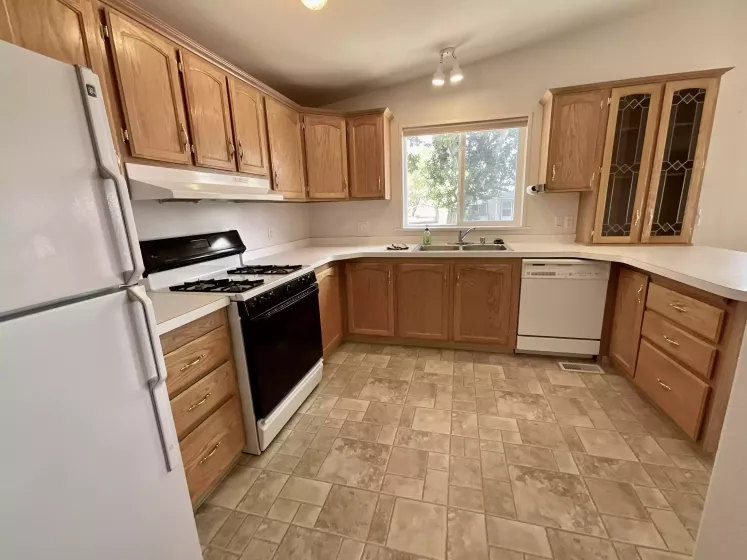 500 W Goldfield Avenue #32, Yerington, Nevada 89447, 3 Bedrooms Bedrooms, 10 Rooms Rooms,2 BathroomsBathrooms,Manufactured,Residential,32,W Goldfield,250053871