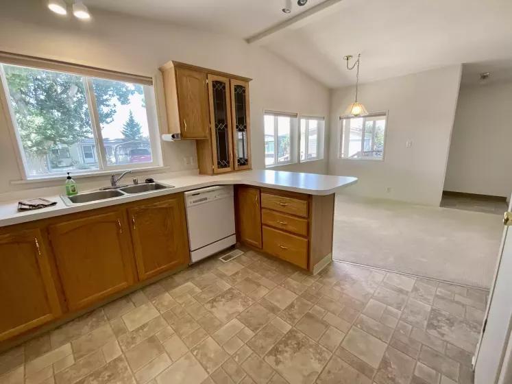 500 W Goldfield Avenue #32, Yerington, Nevada 89447, 3 Bedrooms Bedrooms, 10 Rooms Rooms,2 BathroomsBathrooms,Manufactured,Residential,32,W Goldfield,250053871