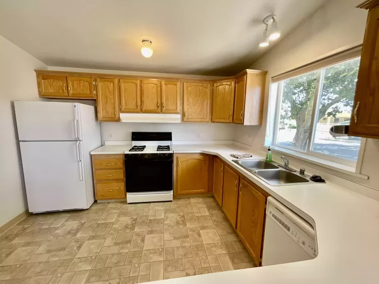 500 W Goldfield Avenue #32, Yerington, Nevada 89447, 3 Bedrooms Bedrooms, 10 Rooms Rooms,2 BathroomsBathrooms,Manufactured,Residential,32,W Goldfield,250053871