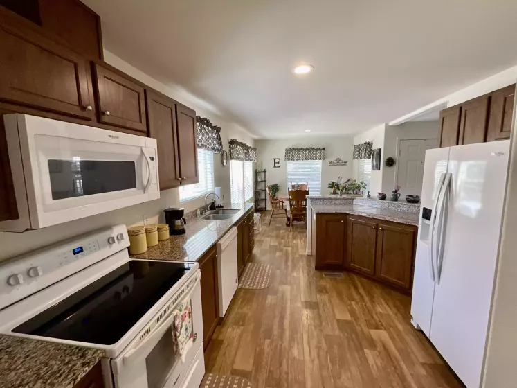 500 W Goldfield Avenue #27, Yerington, Nevada 89447, 2 Bedrooms Bedrooms, 10 Rooms Rooms,2 BathroomsBathrooms,Manufactured,Residential,27,W Goldfield,250053872