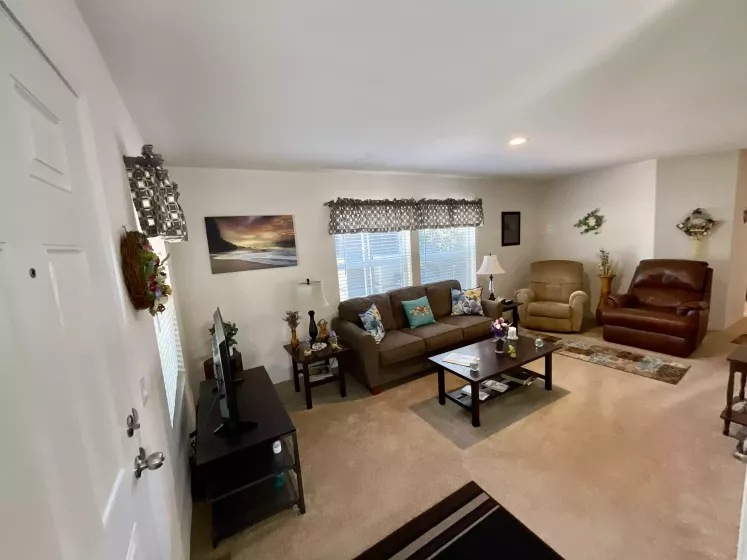 500 W Goldfield Avenue #27, Yerington, Nevada 89447, 2 Bedrooms Bedrooms, 10 Rooms Rooms,2 BathroomsBathrooms,Manufactured,Residential,27,W Goldfield,250053872