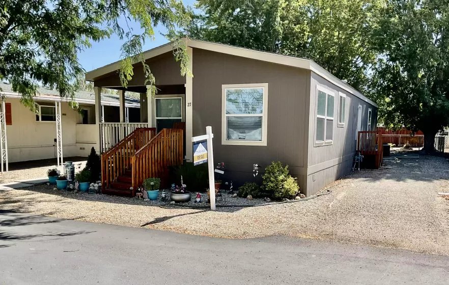 500 W Goldfield Avenue #27, Yerington, Nevada 89447, 2 Bedrooms Bedrooms, 10 Rooms Rooms,2 BathroomsBathrooms,Manufactured,Residential,27,W Goldfield,250053872