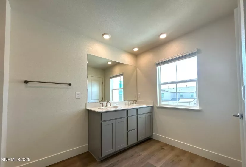 1998 Silicone, Sparks, Nevada 89436, 3 Bedrooms Bedrooms, ,3 BathroomsBathrooms,Residential Lease,Manufactured,Silicone,250053875