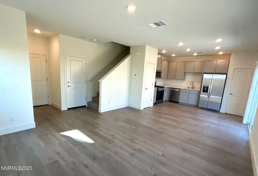 1998 Silicone, Sparks, Nevada 89436, 3 Bedrooms Bedrooms, ,3 BathroomsBathrooms,Residential Lease,Manufactured,Silicone,250053875