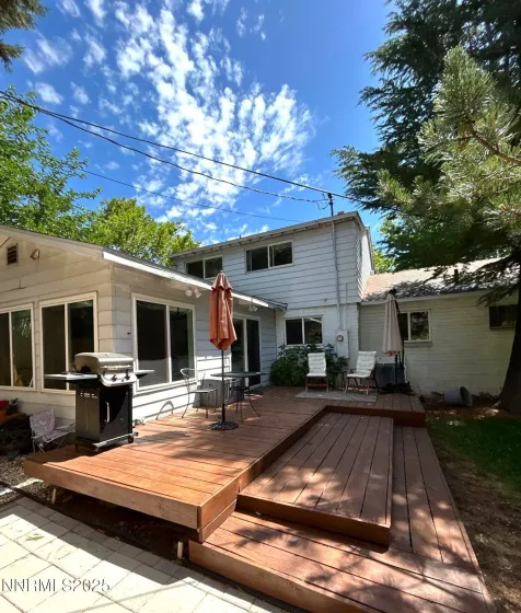 1155 Washington, Reno, Nevada 89503, 5 Bedrooms Bedrooms, ,3 BathroomsBathrooms,Residential Lease,Manufactured,Washington,250053887