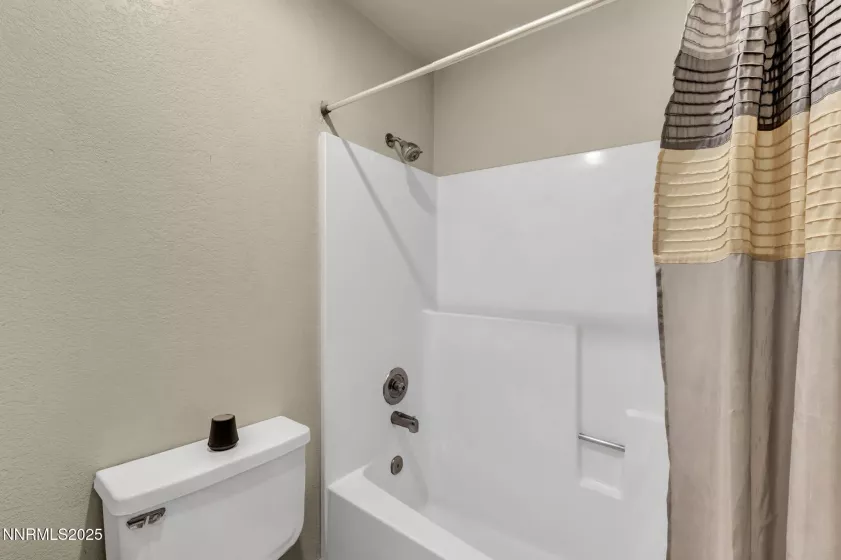 4777 Reggie, Reno, Nevada 89502, 1 Bedroom Bedrooms, ,2 BathroomsBathrooms,Residential,Residential,Reggie,250053895