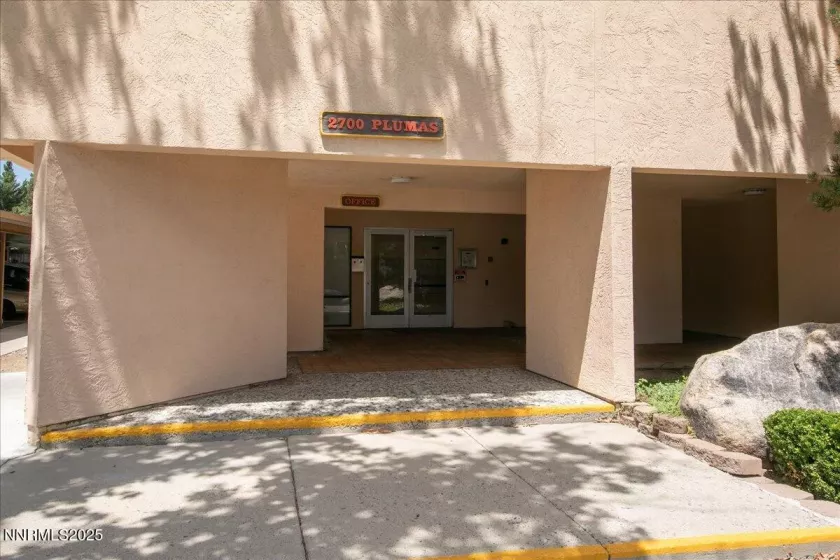 2700 Plumas, Reno, Nevada 89509, 1 Bedroom Bedrooms, ,1 BathroomBathrooms,Residential,Residential,Plumas,250053907