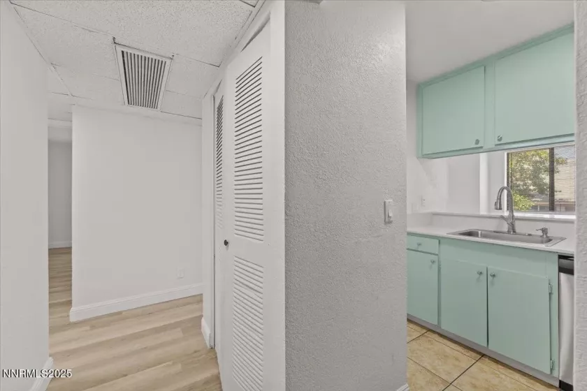 2700 Plumas, Reno, Nevada 89509, 1 Bedroom Bedrooms, ,1 BathroomBathrooms,Residential,Residential,Plumas,250053907