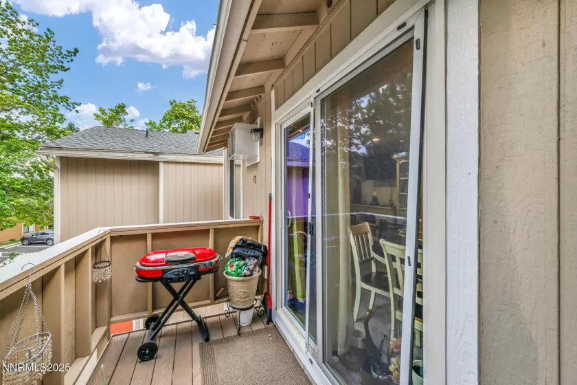 3865 Leonesio, Reno, Nevada 89512, 2 Bedrooms Bedrooms, ,1 BathroomBathrooms,Residential,Residential,Leonesio,250053915