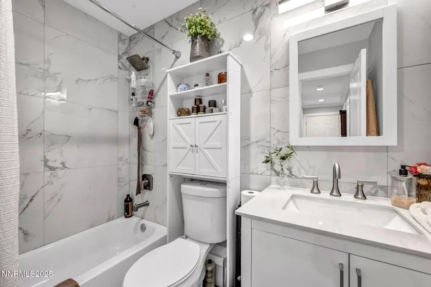 3865 Leonesio, Reno, Nevada 89512, 2 Bedrooms Bedrooms, ,1 BathroomBathrooms,Residential,Residential,Leonesio,250053915