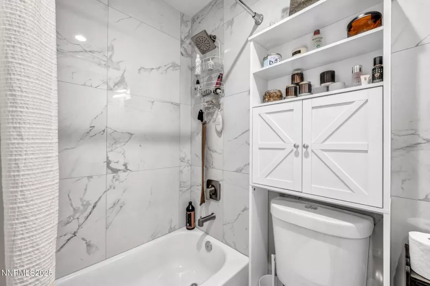 3865 Leonesio, Reno, Nevada 89512, 2 Bedrooms Bedrooms, ,1 BathroomBathrooms,Residential,Residential,Leonesio,250053915