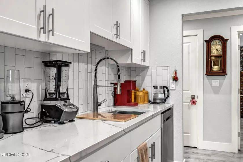 3865 Leonesio, Reno, Nevada 89512, 2 Bedrooms Bedrooms, ,1 BathroomBathrooms,Residential,Residential,Leonesio,250053915