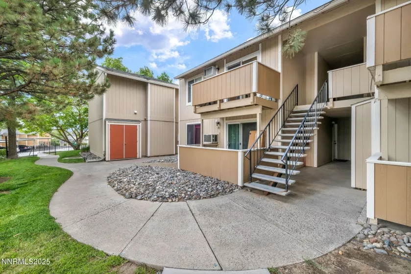 3865 Leonesio, Reno, Nevada 89512, 2 Bedrooms Bedrooms, ,1 BathroomBathrooms,Residential,Residential,Leonesio,250053915