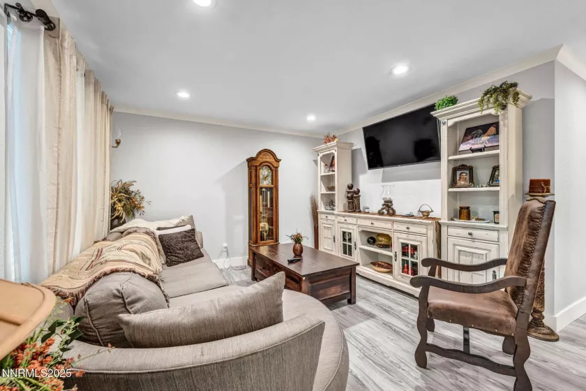 3865 Leonesio, Reno, Nevada 89512, 2 Bedrooms Bedrooms, ,1 BathroomBathrooms,Residential,Residential,Leonesio,250053915