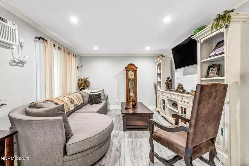 3865 Leonesio, Reno, Nevada 89512, 2 Bedrooms Bedrooms, ,1 BathroomBathrooms,Residential,Residential,Leonesio,250053915