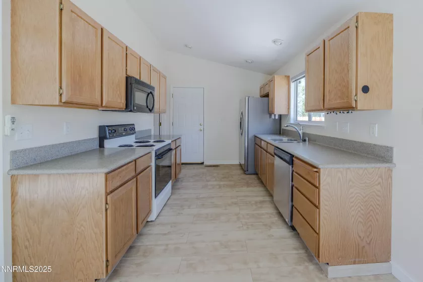 2249 Desert Village, Sparks, Nevada 89436, 2 Bedrooms Bedrooms, ,2 BathroomsBathrooms,Residential,Residential,Desert Village,250053939