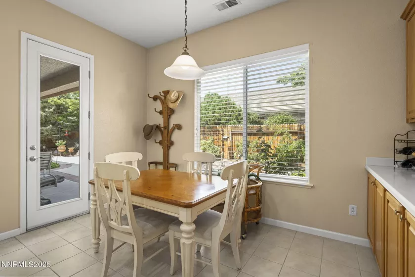 1697 Hearthstone, Reno, Nevada 89521, 4 Bedrooms Bedrooms, ,3 BathroomsBathrooms,Residential,Residential,Hearthstone,250053938